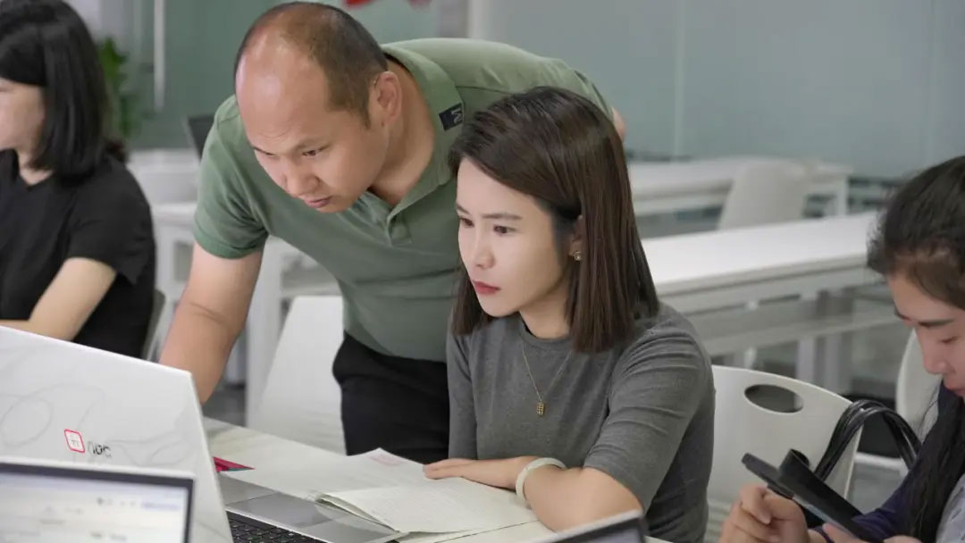 愛(ài)因森教育成考專業(yè)咨詢團(tuán) 愛(ài)因森教育成考專業(yè)咨詢團(tuán)