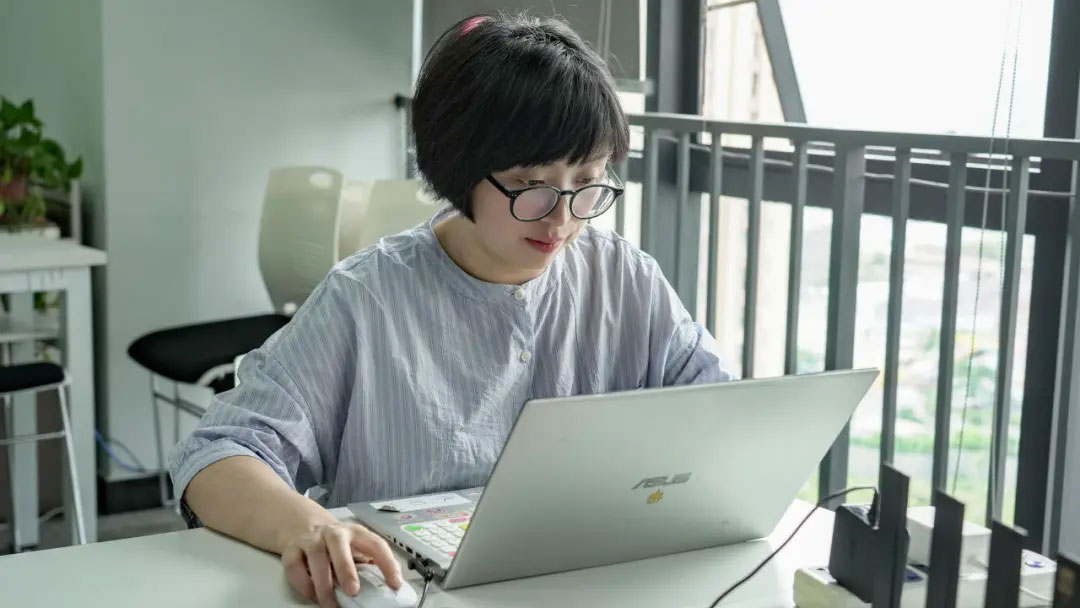 愛(ài)因森教育成考專業(yè)咨詢團(tuán) 愛(ài)因森教育成考專業(yè)咨詢團(tuán)